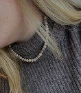 Beige glassperler halskjede thumbnail