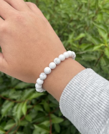 Hvit marmor armbånd (strikk)
